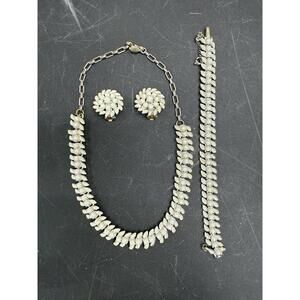 Vintage Thermoset Lucite Choker Necklace Bracelet Earrings White Silvertone Set